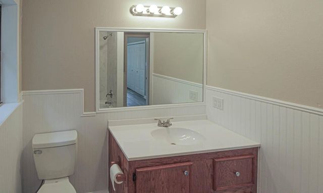 345 Cherokee Lane, Onalaska, TX 77360