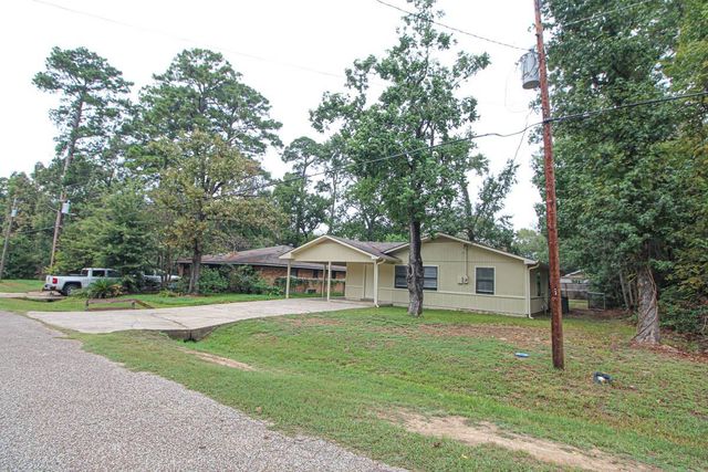 345 Cherokee Lane, Onalaska, TX 77360