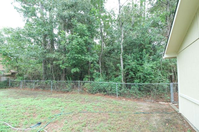 345 Cherokee Lane, Onalaska, TX 77360