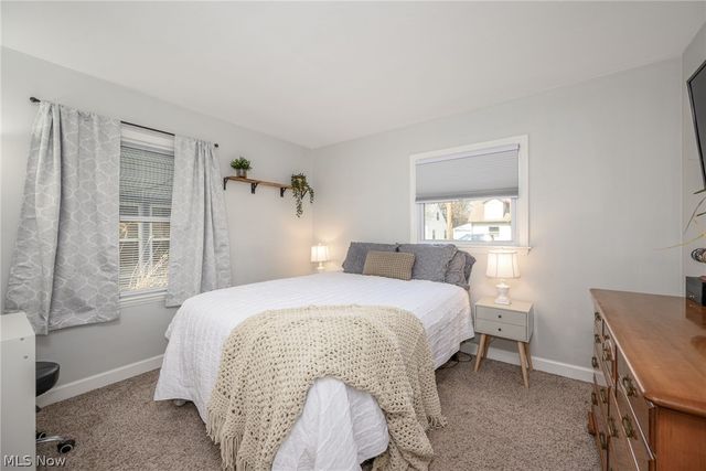 1266 Curtis Avenue, Cuyahoga Falls, OH 44221