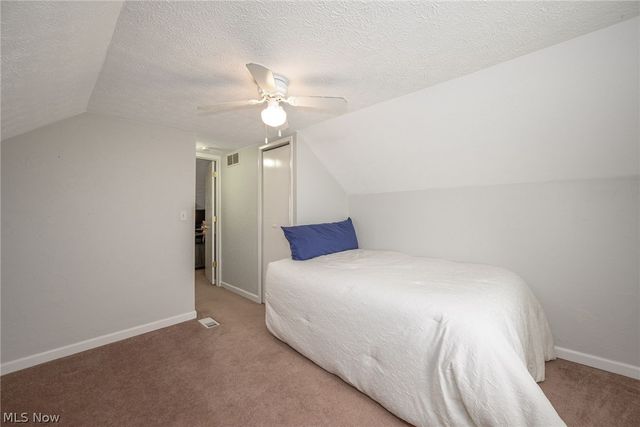 1266 Curtis Avenue, Cuyahoga Falls, OH 44221