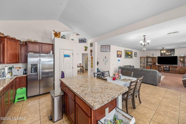 8229 W Melanitta Drive, Tucson, AZ 85757