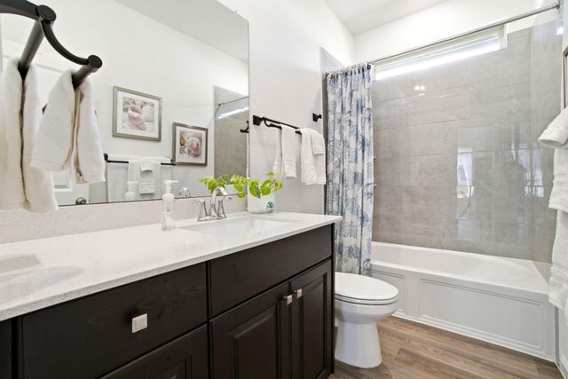 1409 Northwood Bluff Lane, Pinehurst, TX 77362