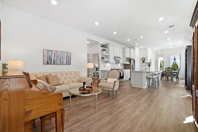 1409 Northwood Bluff Lane, Pinehurst, TX 77362