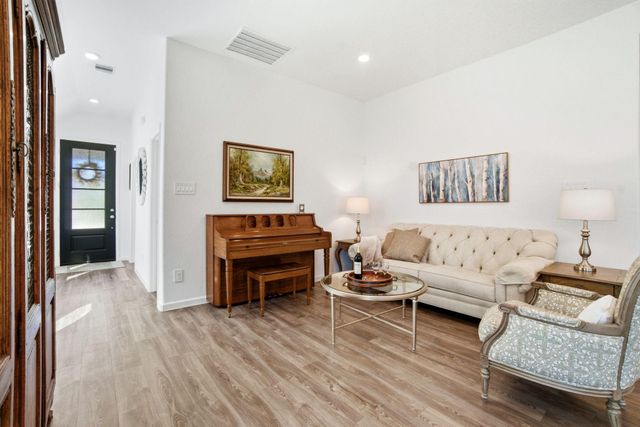 1409 Northwood Bluff Lane, Pinehurst, TX 77362