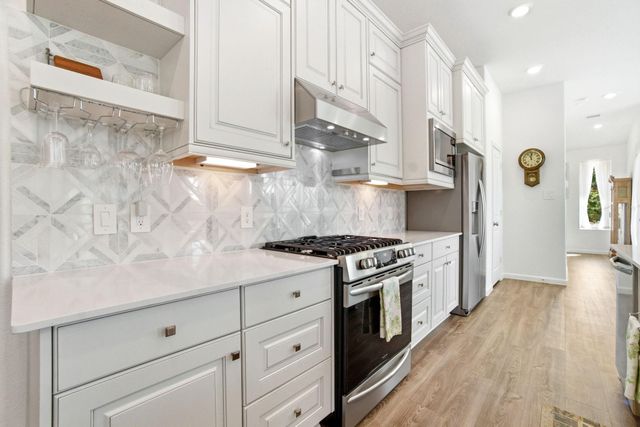 1409 Northwood Bluff Lane, Pinehurst, TX 77362