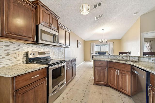 837 ROCKY MOUNTAIN COURT, Valrico, FL 33594