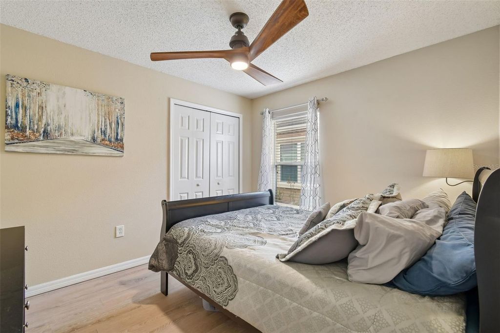 Image 11 of property listing at 837 ROCKY MOUNTAIN COURT, Valrico, FL 33594