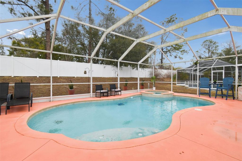 Image 3 of property listing at 837 ROCKY MOUNTAIN COURT, Valrico, FL 33594