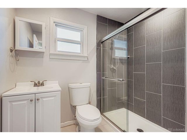 1742 Jamaica St, Aurora, CO 80010