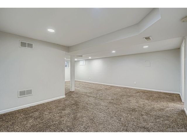 1742 Jamaica St, Aurora, CO 80010