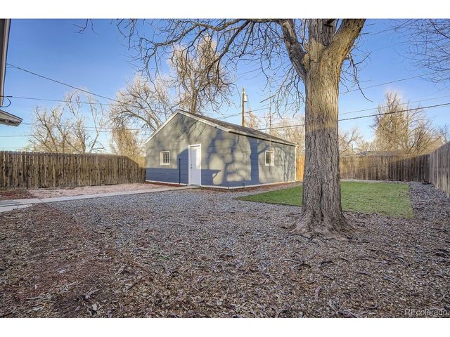 1742 Jamaica St, Aurora, CO 80010