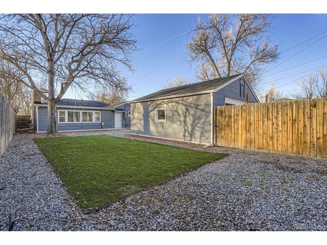 1742 Jamaica St, Aurora, CO 80010