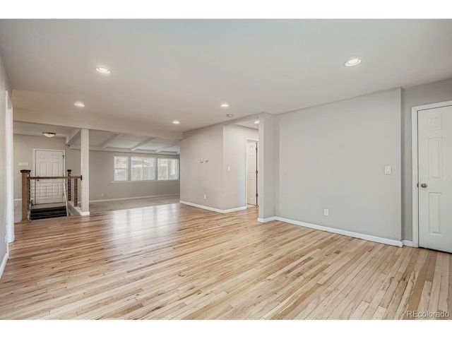 1742 Jamaica St, Aurora, CO 80010