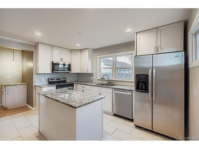 1742 Jamaica St, Aurora, CO 80010