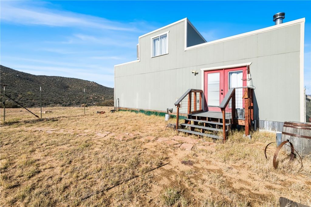 18885 E Pheaby Drive, Wikieup, AZ 85360