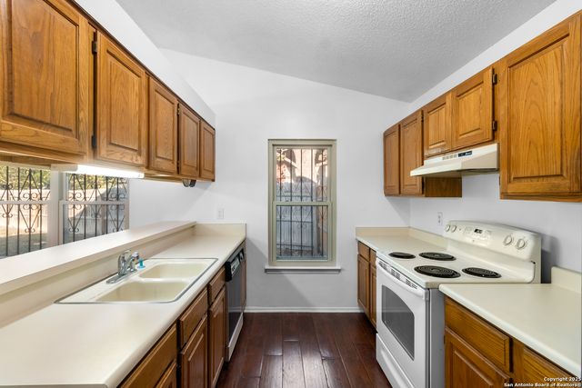 3717 Candleknoll Circle, San Antonio, TX 78244