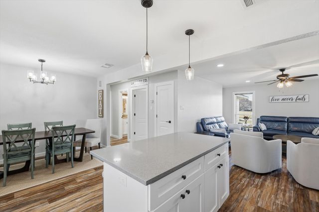 101 S Haven Place, Waxahachie, TX 75165