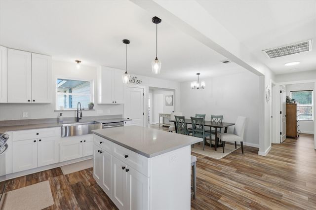 101 S Haven Place, Waxahachie, TX 75165