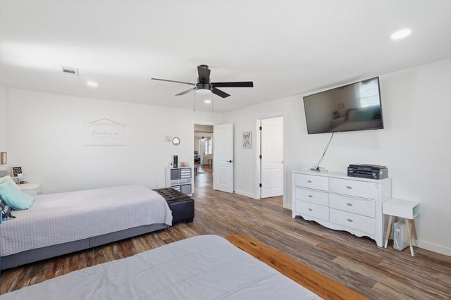 101 S Haven Place, Waxahachie, TX 75165