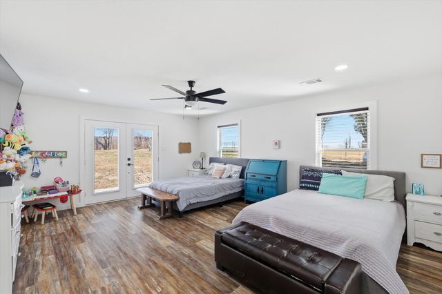 101 S Haven Place, Waxahachie, TX 75165