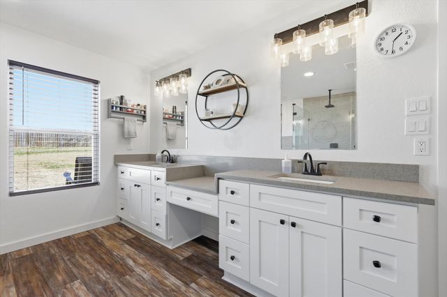 101 S Haven Place, Waxahachie, TX 75165