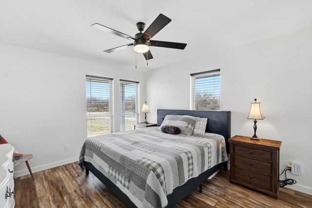 101 S Haven Place, Waxahachie, TX 75165