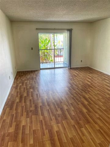 2846 SOMERSET PARK DRIVE 201, Tampa, FL 33613