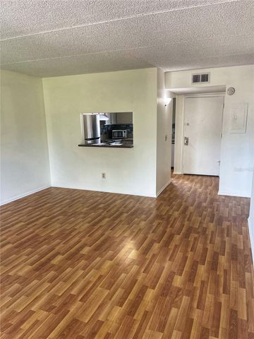 2846 SOMERSET PARK DRIVE 201, Tampa, FL 33613