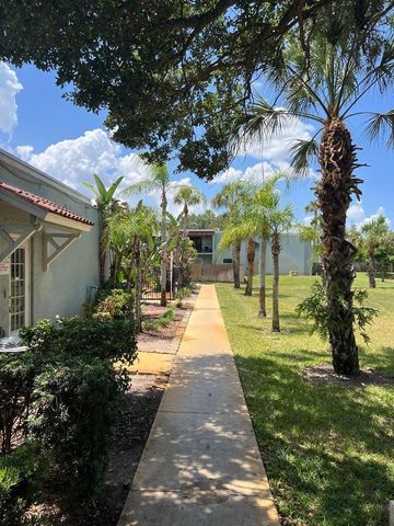 2846 SOMERSET PARK DRIVE 201, Tampa, FL 33613