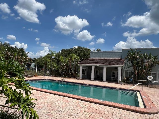 2846 SOMERSET PARK DRIVE 201, Tampa, FL 33613