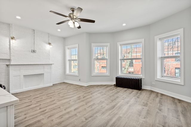 1067 W Glenlake Avenue 2, Chicago, IL 60660