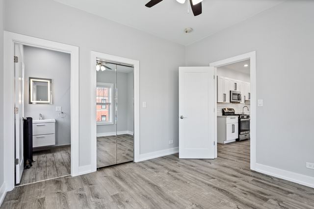 1067 W Glenlake Avenue 2, Chicago, IL 60660