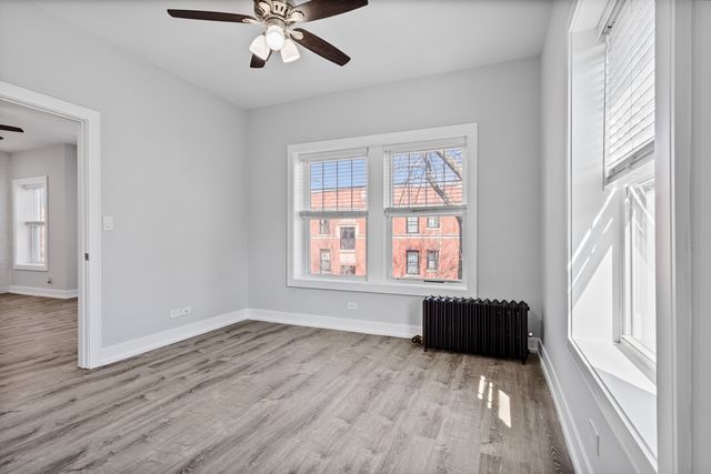 1067 W Glenlake Avenue 2, Chicago, IL 60660