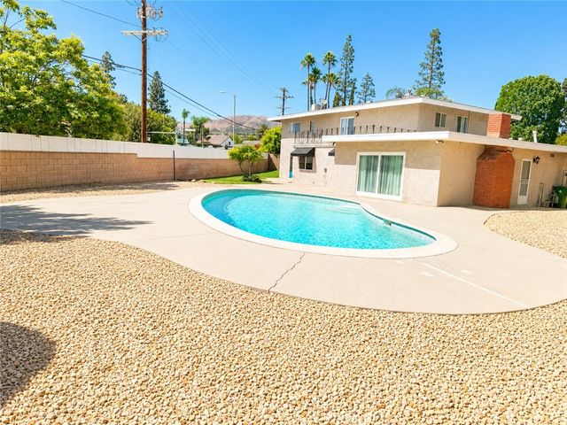 10661 Coraline Place, Chatsworth, CA 91311
