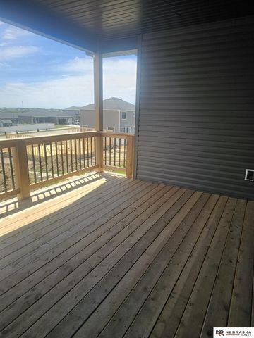 235 Kristi Lane, Hickman, NE 68372