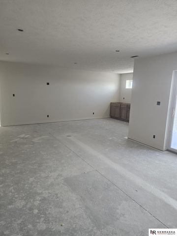 235 Kristi Lane, Hickman, NE 68372