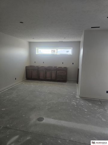 235 Kristi Lane, Hickman, NE 68372