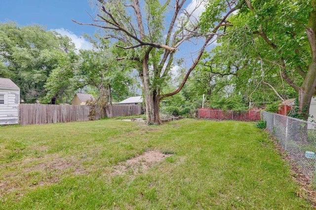 1146 Shelden St, El Dorado, KS 67042