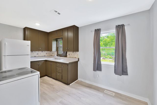 1146 Shelden St, El Dorado, KS 67042