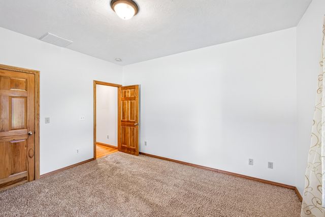 1352 N Lennox Court, Springfield, MO 65802