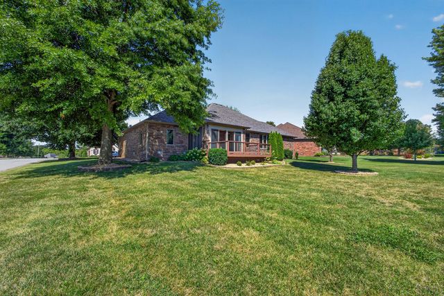 1352 N Lennox Court, Springfield, MO 65802