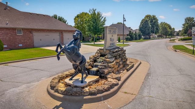 1352 N Lennox Court, Springfield, MO 65802