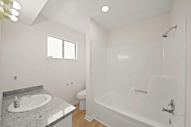 5 Dallas Court 1, Angleton, TX 77515