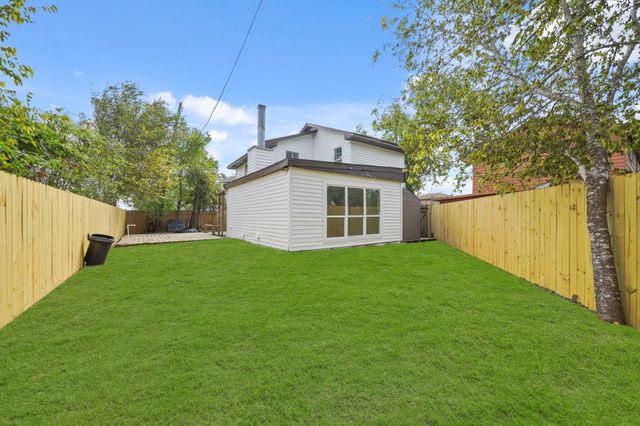 5 Dallas Court 1, Angleton, TX 77515