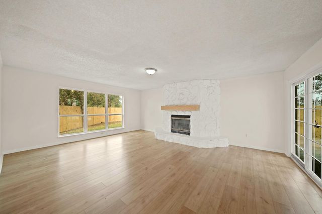5 Dallas Court 1, Angleton, TX 77515