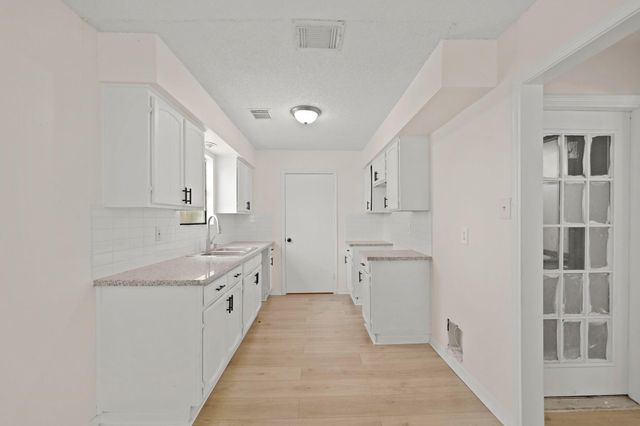 5 Dallas Court 1, Angleton, TX 77515