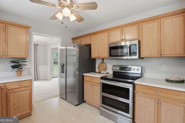 8790 Baycreek Ln, Gainesville, GA 30506