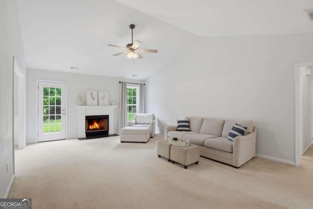 8790 Baycreek Ln, Gainesville, GA 30506