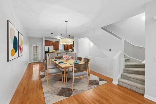 521 Chicago Avenue H, Evanston, IL 60202